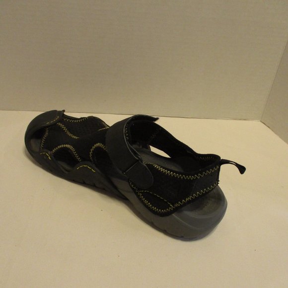 CROCS Men Size 12 Black Gray Outdoors Pool Beach Closed Toe Sandals main image 6